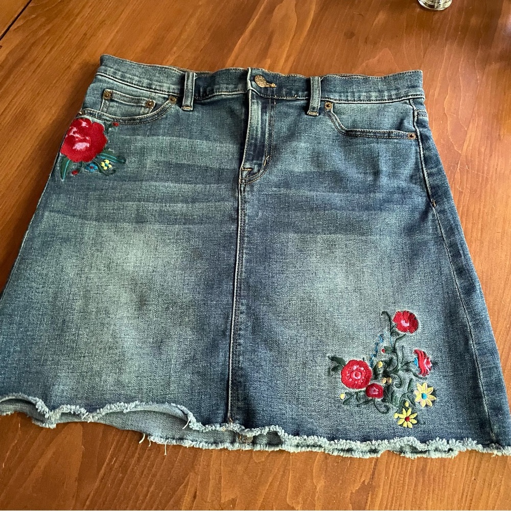 J. Crew Factory Embroidered Denim Pencil Skirt - size 6